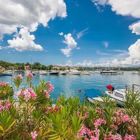 Sunshine Apartament *